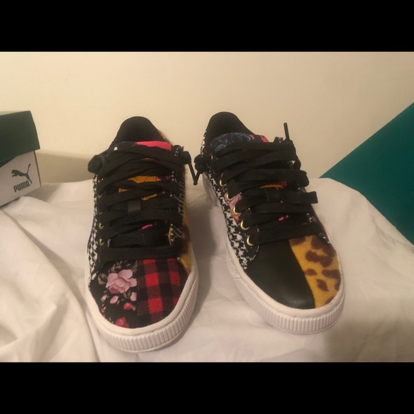 Adorable Puma Sneakers - Picture 9 of 11